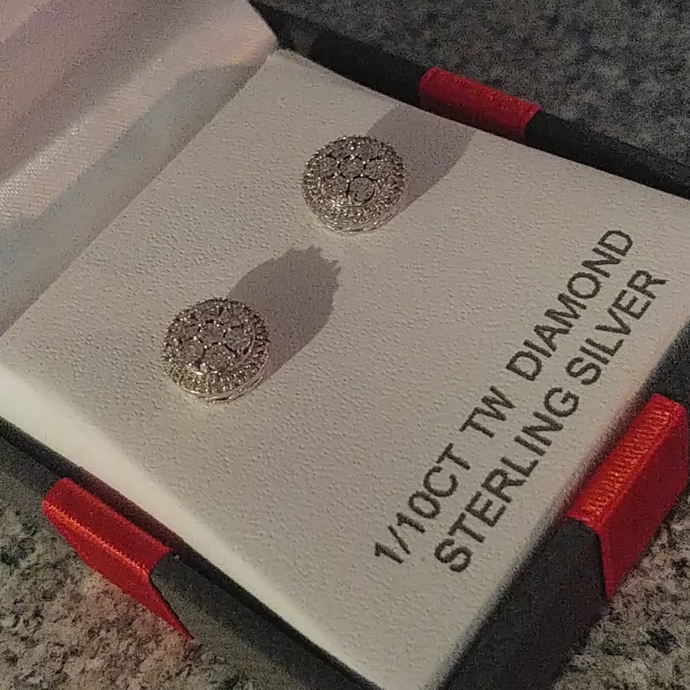 Brandnew Diamond earrings - Picture 14 of 16